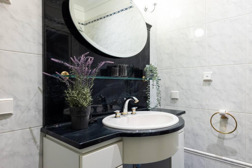 טאלין Dictumfactum Luxury Residence מראה חיצוני תמונה